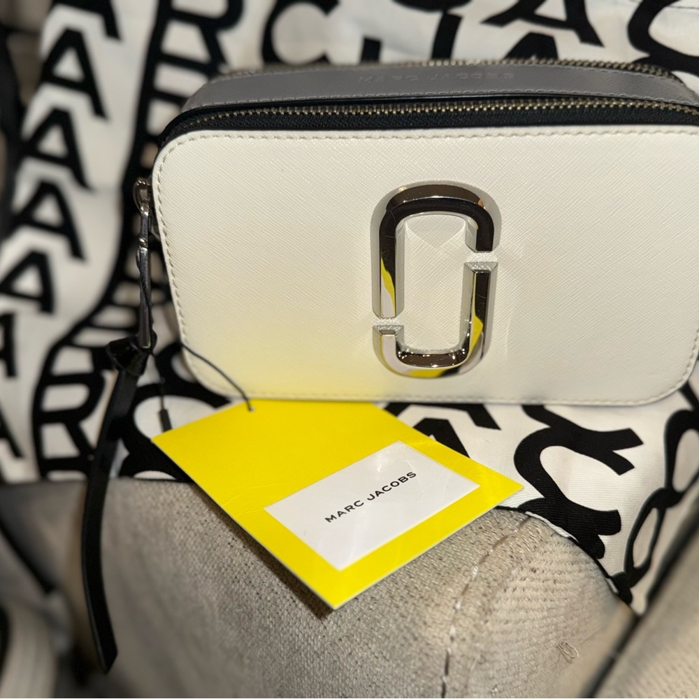 Marc Jacobs Snapshot bag.